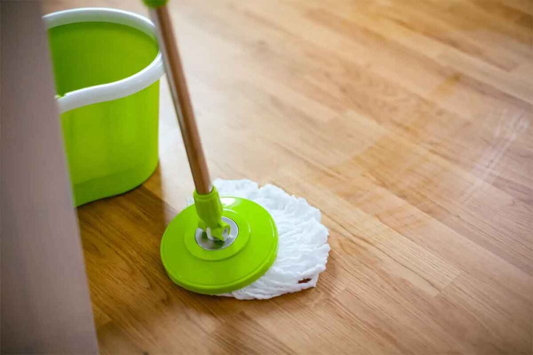 How to clean laminate flooring